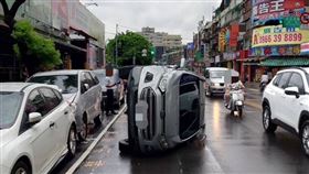 老翁疑似視線受阻而釀禍。（圖／警方提供）