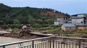 村幹部,湖南,女兒,洪水,何晨嘉