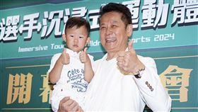 乃哥帶外孫夢果出席活動。（圖／趙于瑩攝）