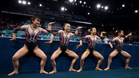 日本女體操隊,隊長缺席，鏡頭前開腿「神秘姿勢」，奧運(圖／路透)