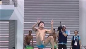 菲律賓選手9年前爆笑跳水影片又被挖出貼在巴黎奧運討論區。（圖／翻攝Dcard）