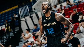 ▲「魔獸」霍華德（Dwight Howard）攜手NBA球星，讓TAT台北站冠軍留給台灣。（圖／台北野馬提供）