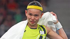 巴黎奧運羽球　戴資穎無緣晉級（2）台灣羽球天后戴資穎（圖）帶傷出征2024巴黎奧運，當地時間31日在小組賽最終戰與老戰友依瑟儂交手吞敗、無緣晉級，也結束生涯奧運最終章，賽後一度難掩情緒。中央社記者吳家昇巴黎攝  113年7月31日