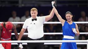 台灣拳擊好手吳詩儀在8強戰擊敗對手，挺進4強也確定能保底銅牌。（圖／中華奧會提供）