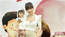 許維恩笑說懷孕時姊姊、親朋好友都會給予意見，「畢竟他們都比我早生」。（圖／記者簡浩正攝影）