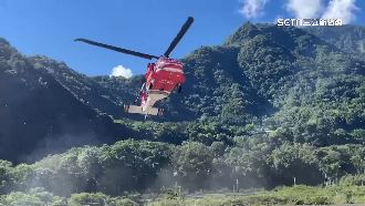 2男1女登山客罹難疊在一起　家屬哀慟跪地