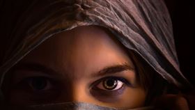 一名阿富汗裔婦女簡為了1.4萬澳元的聘金，逼迫21歲的親生女兒哈依達里嫁人，但女兒嫁人後僅僅一個多月就慘遭新婚丈夫哈里米持刀殺害。（pixabay）