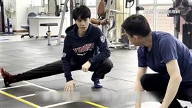 台灣拳后林郁婷性別遭質疑！國高中「可愛畢業照」曝光