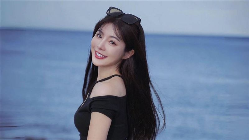 啦啦隊女神險高速撞車!遭事故車擋道急轉