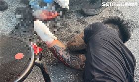 新／夜店狂歡變調！1男遭砍斷手掌血狂噴（圖／翻攝畫面）