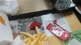 日本網紅「日本人的歐吉桑 」貼出台灣人薯條吃法
（圖／翻攝自日本人的歐吉桑臉書）