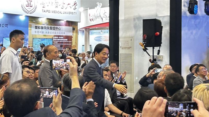 藍綠和解?賴清德活動上稱王金平是好前輩