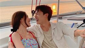 每個人對愛情的重視程度不同，有些人可以為愛人付出所有，有些人則覺得戀愛可有可無。（圖片來源：IG@kimmy_kimberley）