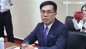 環境部長彭啟明赴立院備詢。（圖／記者楊澍攝影）