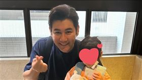 陳熙鋒女兒初次上幼稚園的反應讓他超訝異。（圖／翻攝自臉書）