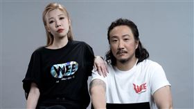 香港歌王鄭中基臉書無預警宣布與自己創辦的經紀公司「機動娛樂」終止合作。（圖／翻攝自IG、臉書）