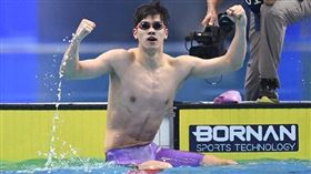  「中國飛魚」潘展樂在男子100公尺自由式決賽上奪金、刷新世界紀錄。（圖／翻攝潘展樂微博）