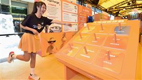 「大可減碳移動」展出眾多「減碳行動智慧移動」服務與策略夥伴，包含MyCharge、USPACE、UDRIVE、WeMo，透過套圈圈闖關更加了解服務內容。（圖／品牌業者提供）