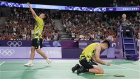 台灣男雙「麟洋配」李洋／王齊麟締造奧運男雙金牌二連霸，達成史無前例超狂紀錄。（圖／中華奧會提供）