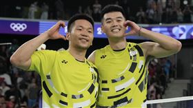 ▲巴黎奧運羽球男雙，台灣「麟洋配」李洋、王齊麟奪得金牌。（圖／中華奧會提供）