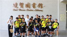 國小生挑戰400公里直排輪 7天從屏東滑到台北台東縣信義國小和屏東縣泰武國小學生以直排輪路溜挑戰400公里的「生命教育」，花了7天從屏東滑到台北，最終站造訪政大校園。（政大提供）中央社許秩維傳真  113年8月5日