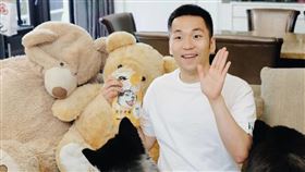 李洋羽球男雙完成奧運二連霸。（圖／翻攝自李洋IG）