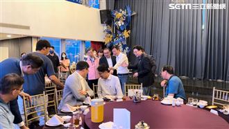 侯友宜宴請新北立委！張宏陸慘遭椅子絆倒