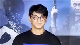 吳奇隆日前被拍到發福的模樣，被指撞臉成龍。（圖／翻攝小紅書）