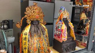 獨／泡麵土地公坐進這　信眾：似為民服務