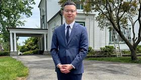 凌濤在臉書發文，希望特定政黨不要利用外交人員作為政治操作的工具。（圖／翻攝自凌濤臉書）