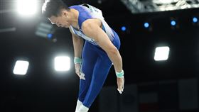 唐嘉鴻體操單槓奪銅（2）台灣體操好手唐嘉鴻（圖）當地時間5日在巴黎奧運男子單槓決賽第1個出賽，選擇難度6.500分動作，過程中意外掉槓，之後其餘選手也紛紛出現掉槓失誤，最終唐嘉鴻仍以總分13.966分，奪得銅牌。中央社記者吳家昇巴黎攝 113年8月5日