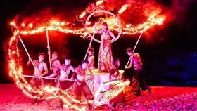 國際大獎肯定！「北海潮與火」光影藝術、火舞表演盛大登場（圖／翻攝自台灣旅行趣）
