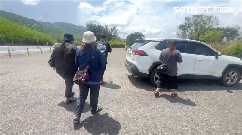 大車駕駛臨停小便遭撞亡　家屬回現場淚崩