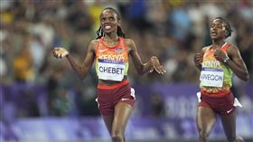 ▲肯亞「微笑刺客」契貝（Beatrice Chebet）在女子5000公尺長跑奪金。（圖／美聯社／達志影像）