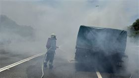 國3火燒車！貨車爆胎起火　恐怖黑煙竄天