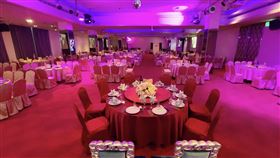 台中婚宴會館倒閉　1天前還廣邀儲值吸金（圖／翻攝濃閣婚宴會館臉書）