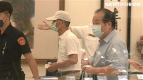 台北市議員陳政忠頂著平頭前往台北地檢署報到。（圖／翻攝畫面）