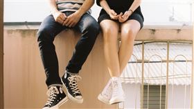 水電工,換燈泡,忍不住,國小同學,判刑