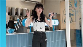 紀卜心的手搖飲「十盛奶茶」日前爆乳源標示不清爭議。（圖／翻攝自臉書）