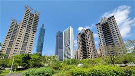 台股近期洗三溫暖，不少屋主害怕連動影響房市下跌。（圖／台灣房屋信義101加盟店提供）