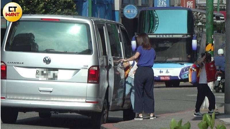 不合格娃娃車滿街跑　直擊疑白牌接送幼生