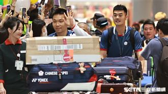 麟洋配帶金牌回家　台灣25位英雄風光抵台