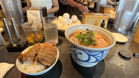 遊日5天走路多仍胖2公斤  醫揭3大飲食陷阱開業醫師吳銘鋐分享自己赴日5天日行逾2萬步仍胖2公斤的經驗，指出在日本外食有澱粉過量、高油高鹽、糖分爆表3大陷阱。（吳銘鋐提供）中央社記者曾以寧傳真  113年7月17日