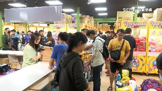 青、蔬菜娃機店名雷同　業者涉仿冒恐挨告