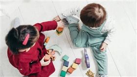 嘉義市某私立幼兒園8月1日新學期第1天，發生家長接送烏龍事件，事後園方雖已停聘涉事教保人員，但嘉義市府教育處仍認定幼兒園有疏失，將依法裁罰。（示意圖／翻攝Pexels）