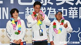 ▲巴黎奧運輕艇激流選手吳少璿比出咒術迴戰手勢。（圖／記者劉彥池攝影）