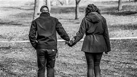 鬼月禁忌多！「三大類禁忌」要注意，伴侶、出遊小心這些事
