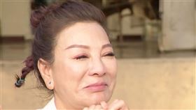 楊繡惠看到爸爸阿西影片，忍不住淚崩。（圖／民視提供）