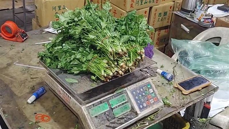 香菜全軍覆滅「飆天價」　每公斤破1千元