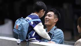 楊祐寧與Ella陳嘉樺在劇中有許多夫妻間的可愛互動。（圖／壹壹影業提供）